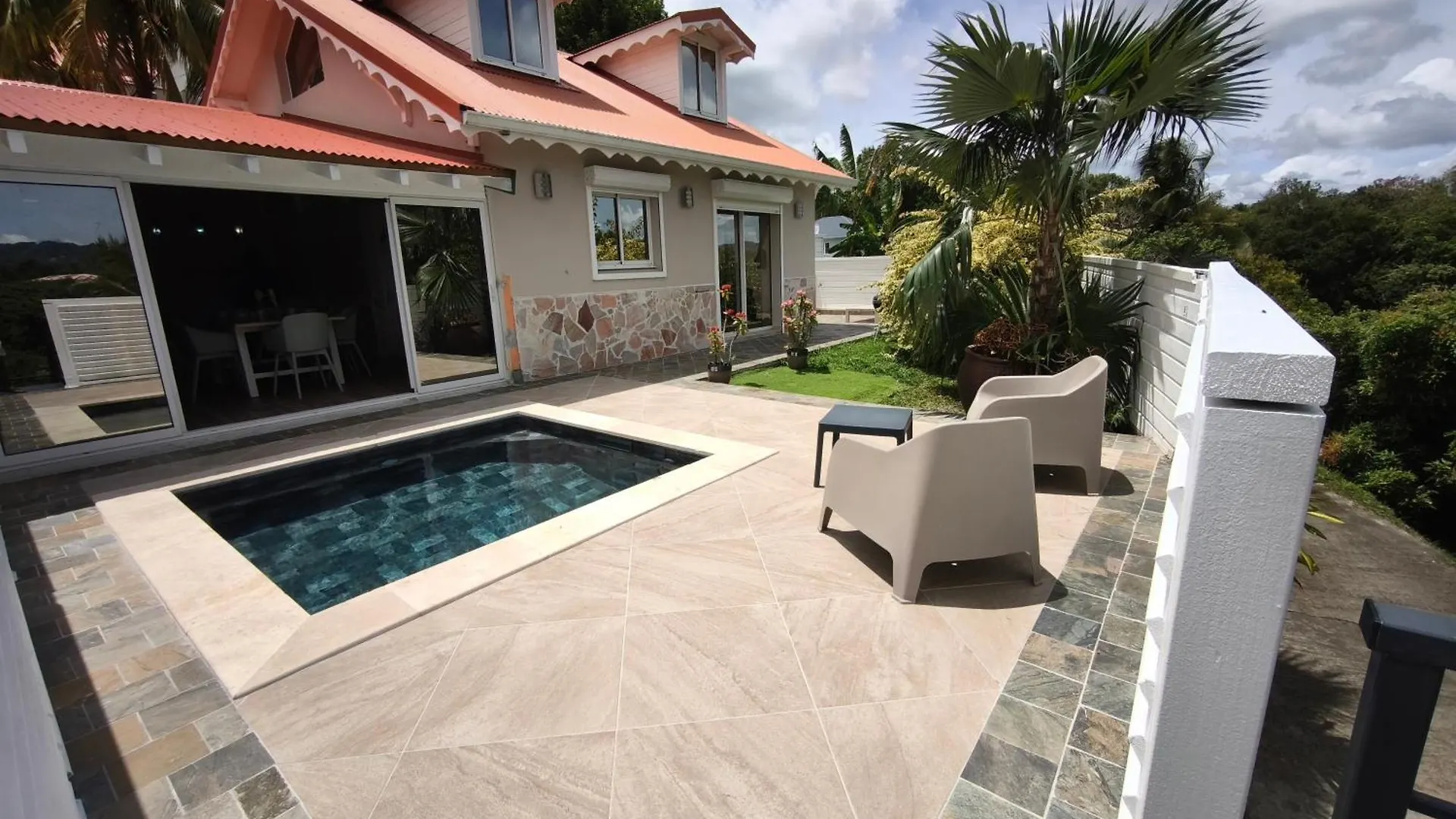 Villa 4 Etoiles Mwoodsuite Martiniquesun - Coquet & Central Avec Piscine Et Jardin Prive ile iletişim